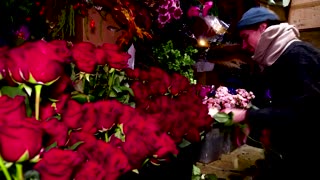 French florists campaign against gifting red roses