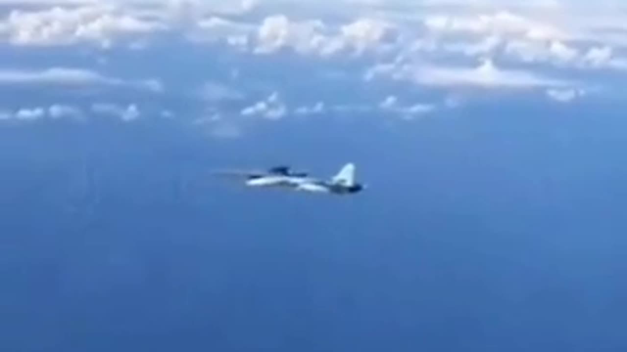 This is how su27 kick out NATO F15