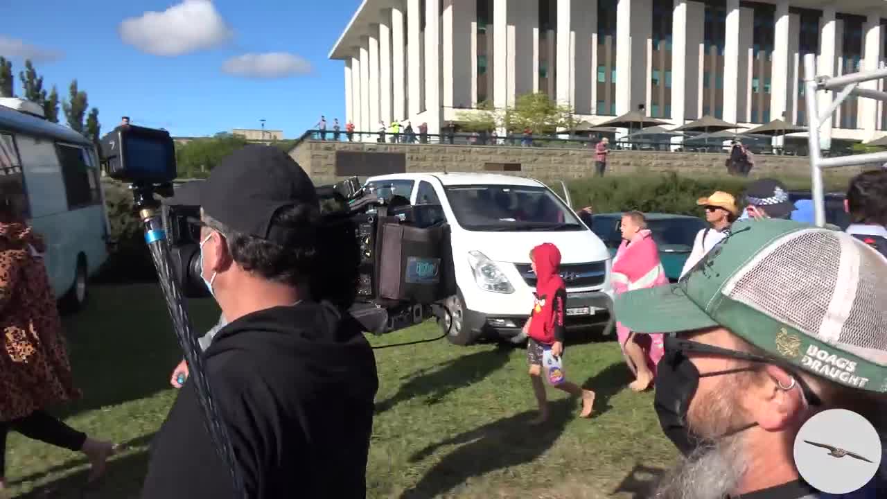 cambera police push woman