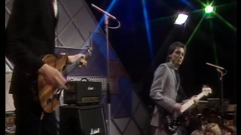 The Jam - Down In The Tube Station At Midnight = TOTP 1978