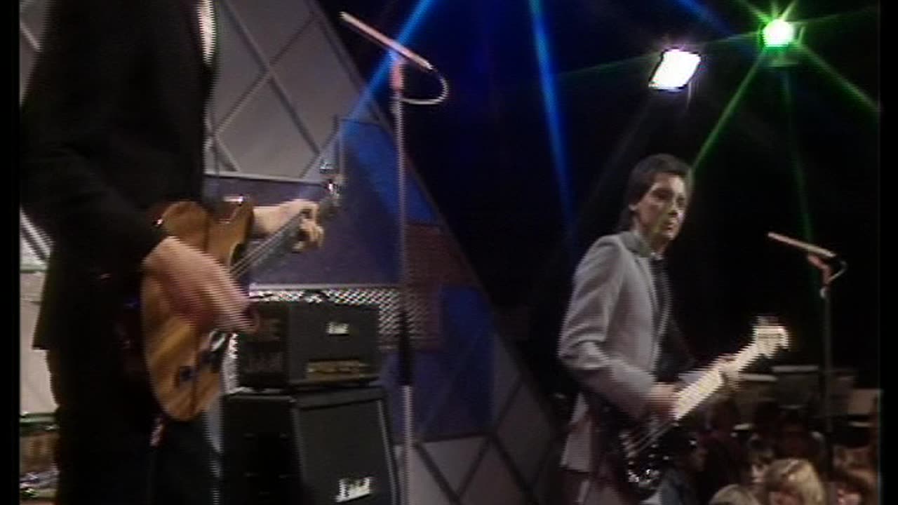 The Jam - Down In The Tube Station At Midnight = TOTP 1978