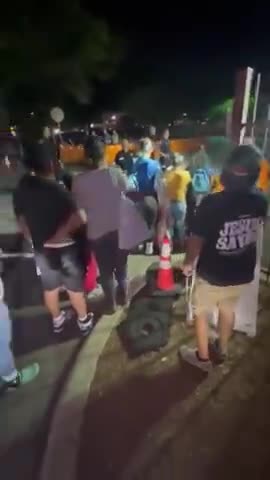 Why are the migrants wearing ankle monitors？