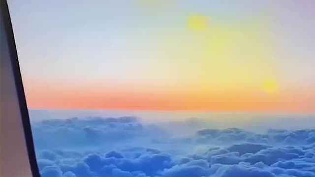 See sunset on an airplane