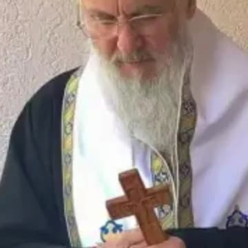 Ereticul Ecumenist Ioan de la Rarau in impreuna rugaciune cu Ecumenistul Eretic Serafim Joanta