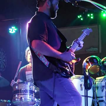 Mason Henderson (Saucy FuzZ) - LIVE @ Undertow (Short 7)