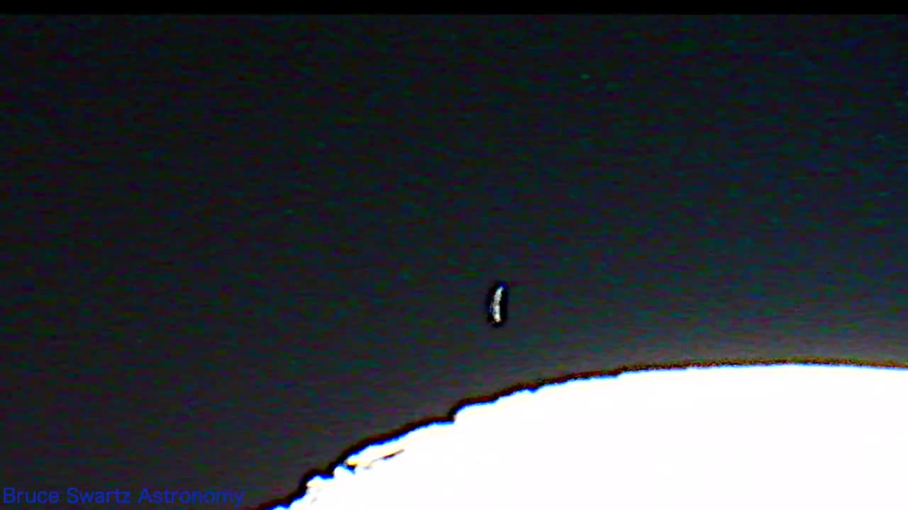 July 28th Ufo sightings and Sun Spots & Mysterious Low orbs in the Sky