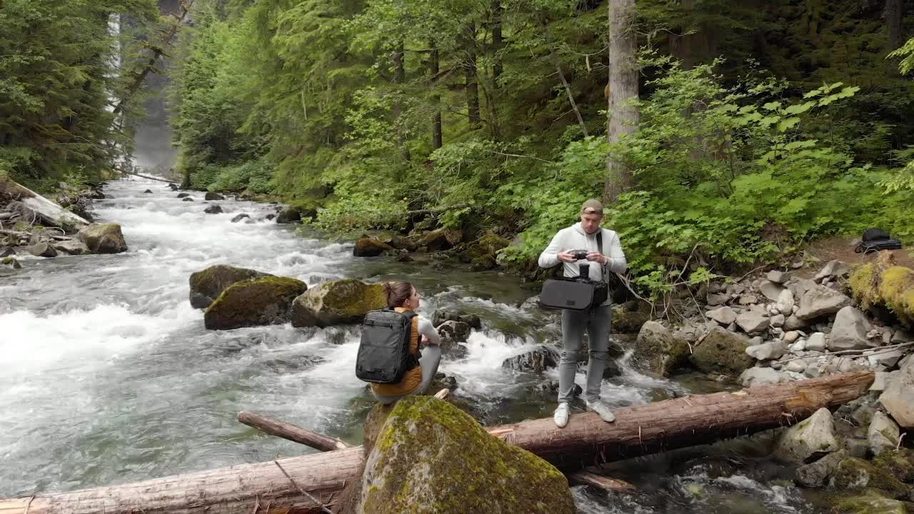 The Top Shelf - Super-Fast, All-Access Camera Bag