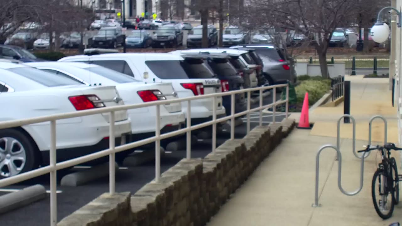 1669HQOB01SouthwestWalkway_2021-01-06_15h00min02s147ms.mp4