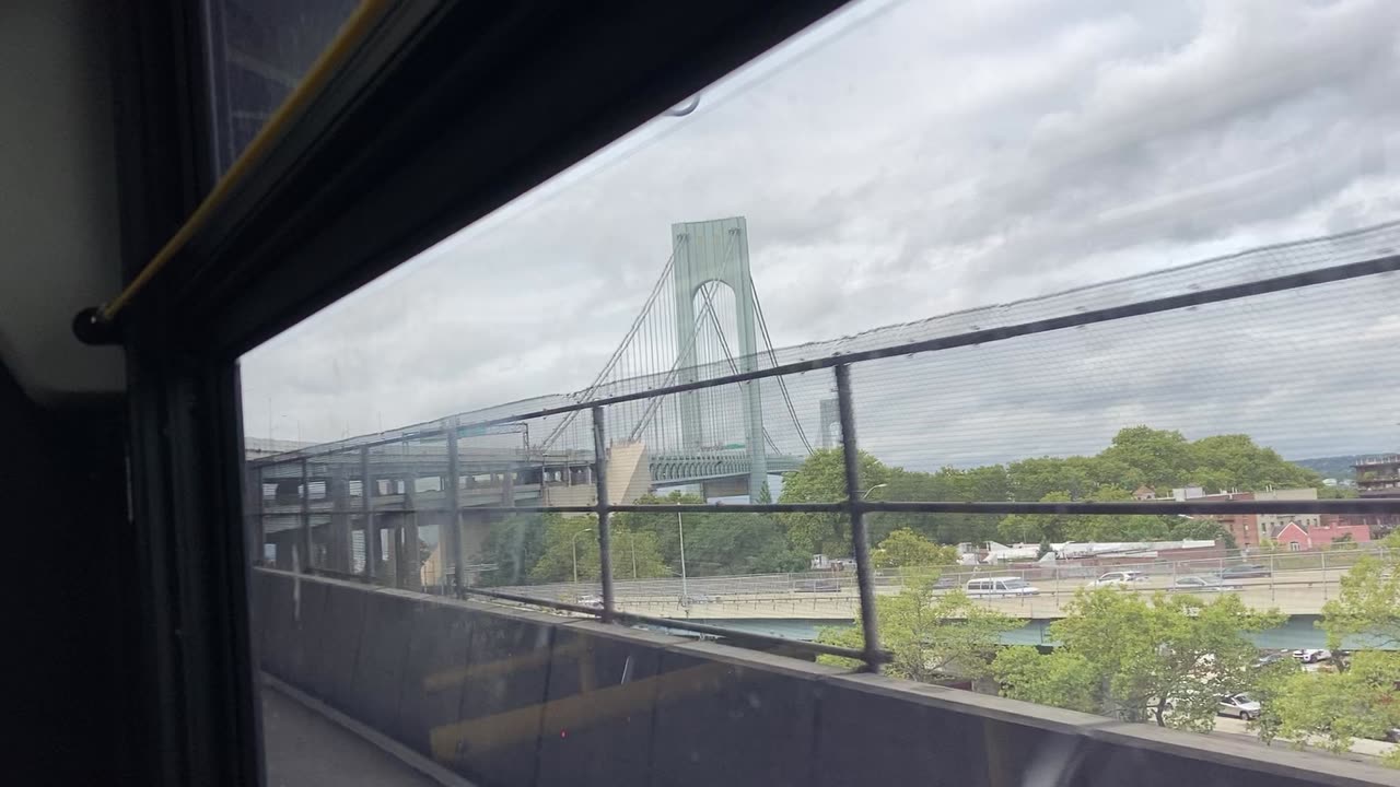 Staten Island S53 Bus: Verrazano Bridge & Fort Wadsworth