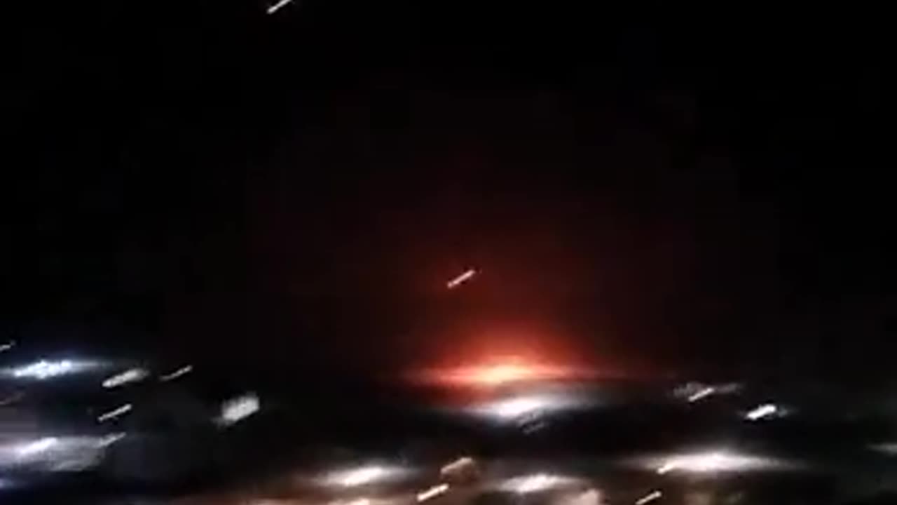 Another video of Iran's counterattack on Israel 13-04-2024