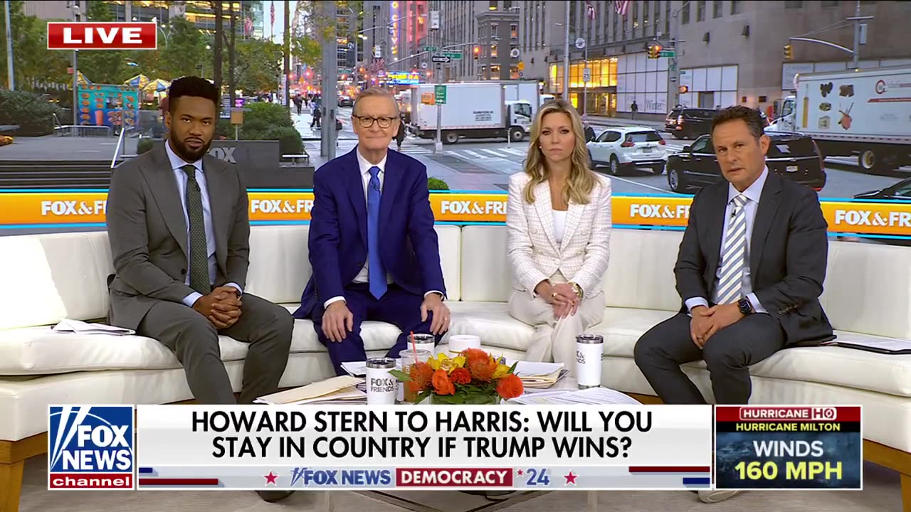 Howard Stern's 'stupid' question to Kamala Harris