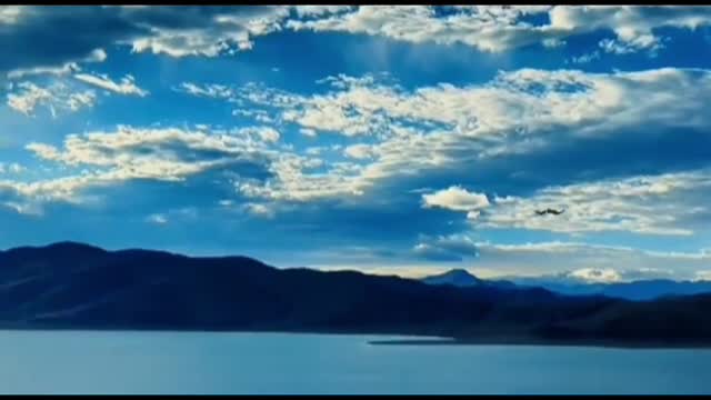 When you encounter beautiful scenery, you must take a good look