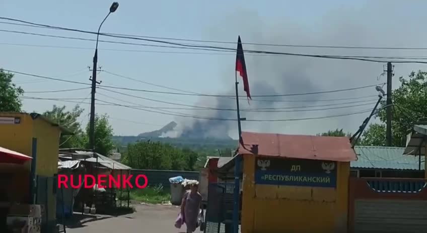 Petrovský okres Doněcku by ostřelován ukrajinskými nacisty raketomety Uragan a Grad