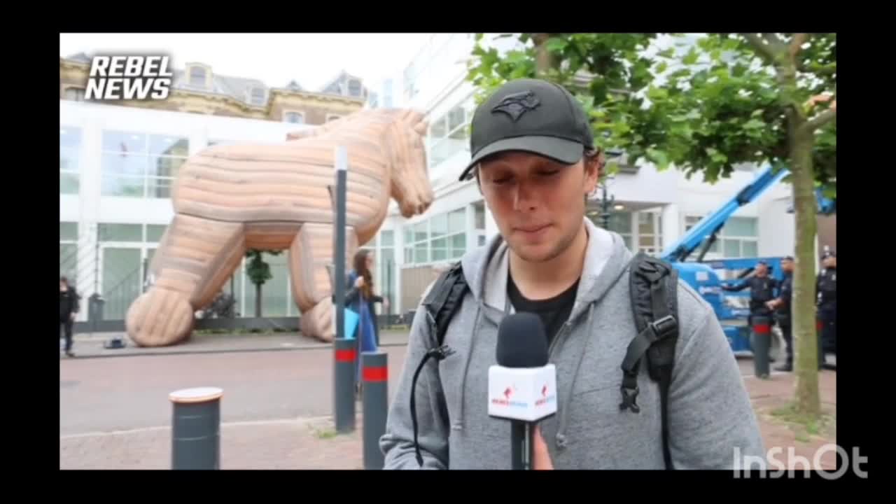 Farmer Rebellion: Protesters in The Hague react to trade agreement between Canada and EU