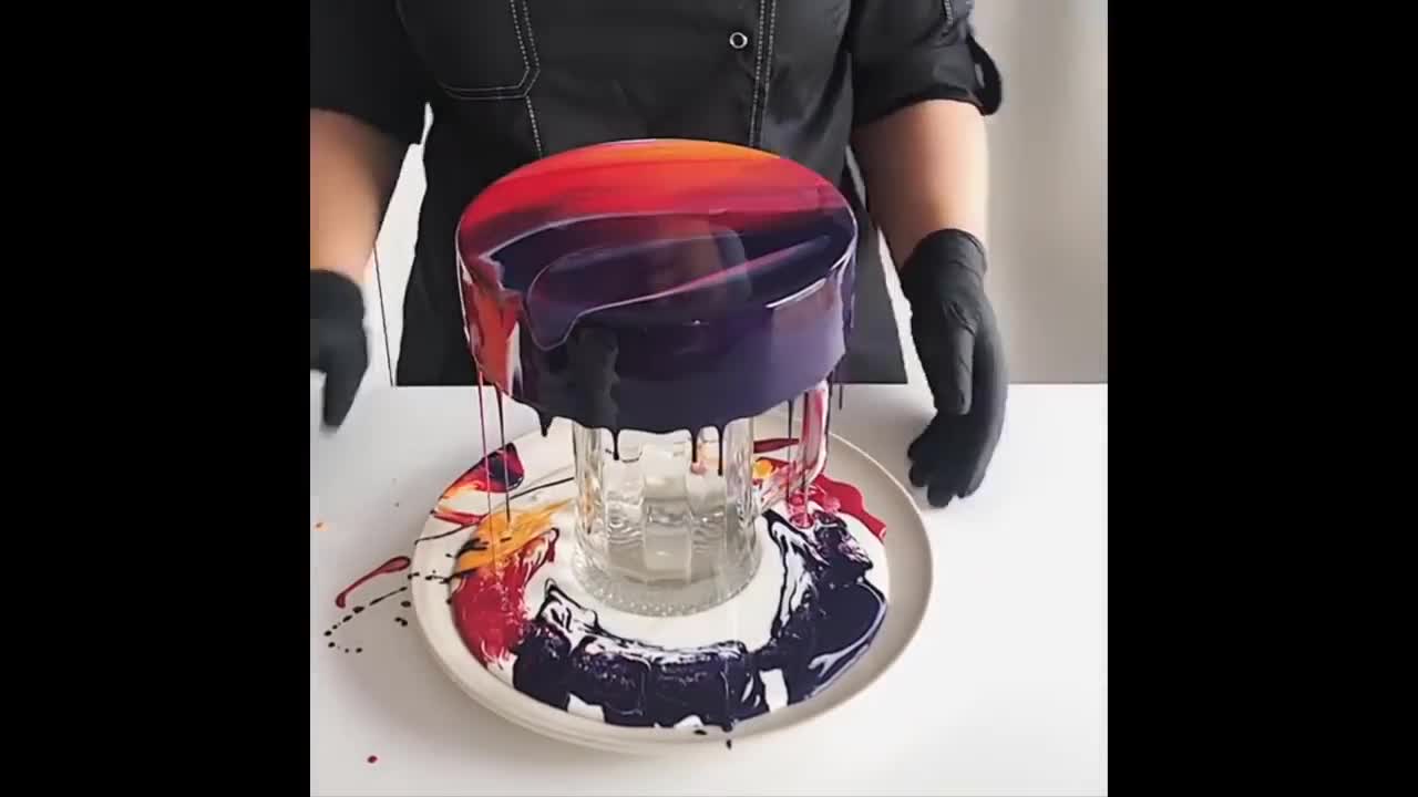 Mirror Glaze Cake decorating