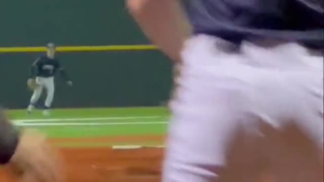 WhodigstheConorMcGregorstrutforpitchers#baseball
