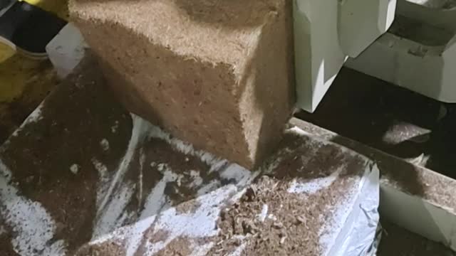 Brick machine coir pith