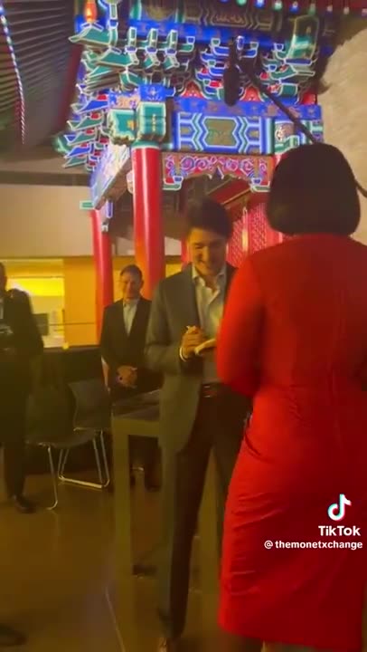 Trudeau hangs with drag queens after his U.N. speech during his New York trip.