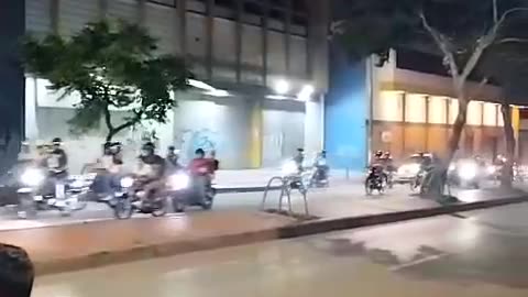 Video registró a caravana de motociclistas realizando 'piques' en Bucaramanga