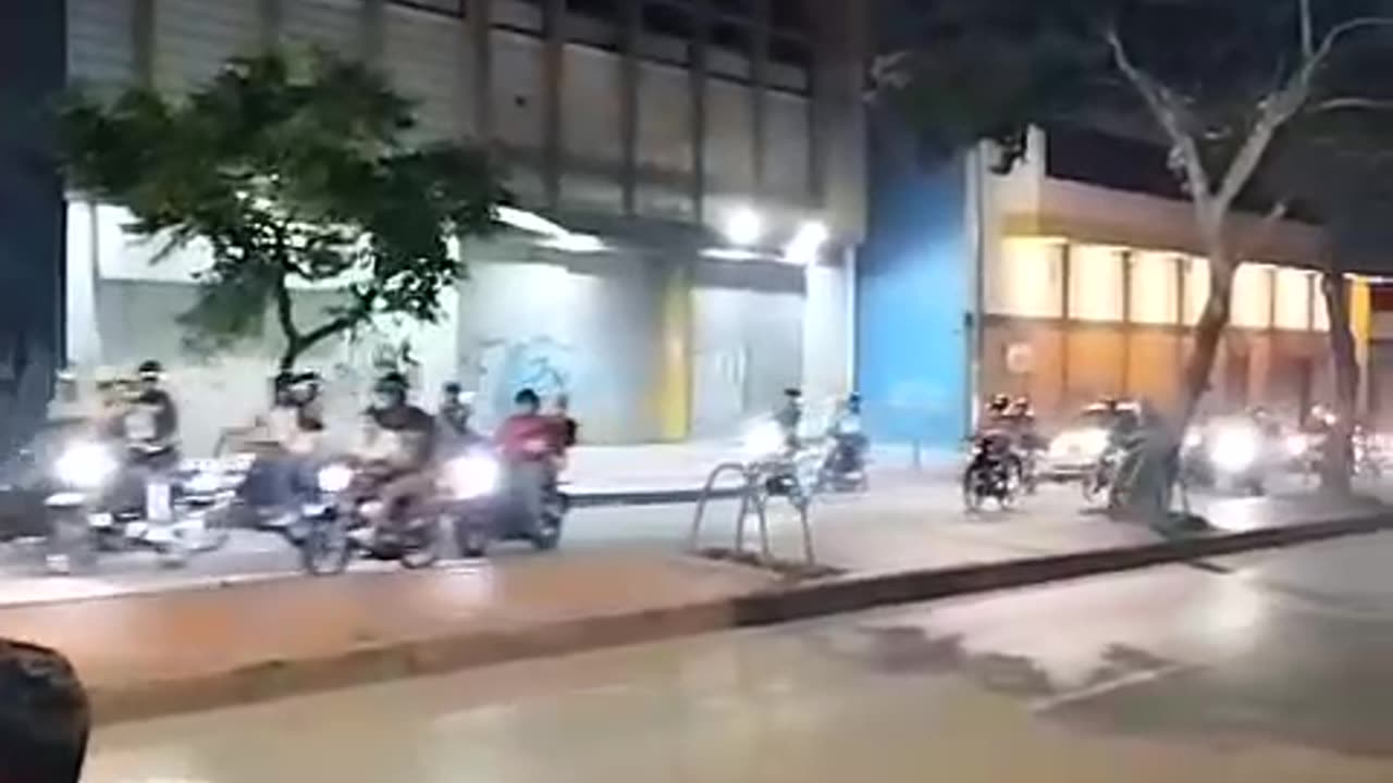 Video registró a caravana de motociclistas realizando 'piques' en Bucaramanga