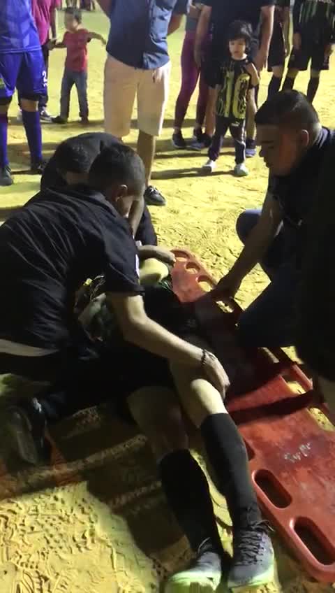 Jugador del Atlético Bucaramanga sub 20 fue operado tras sufrir grave accidente en un partido 2