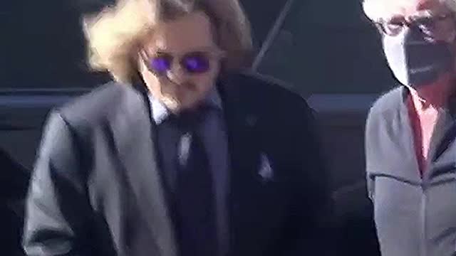 Johnny Depp Vs Amber Heard Savage moment