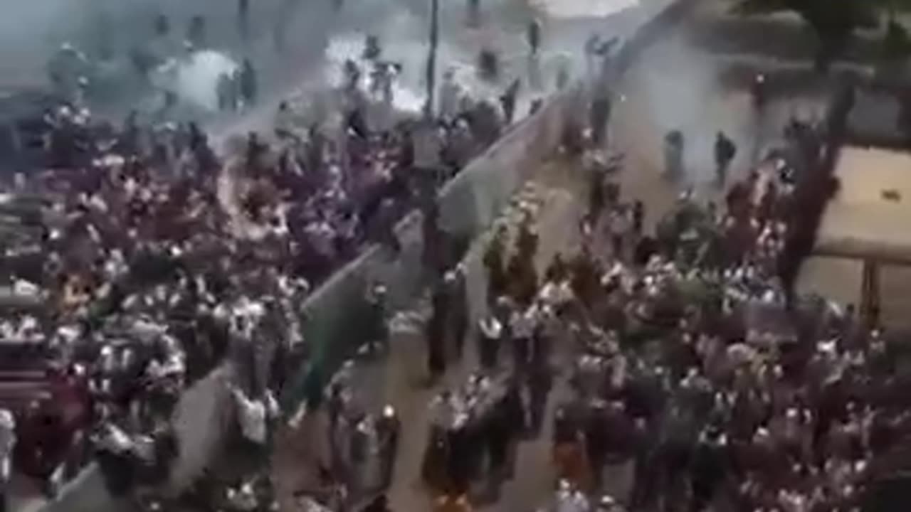 ⚡️The crowds are growing, calling for a recount and accusing Maduro of fixing the vote