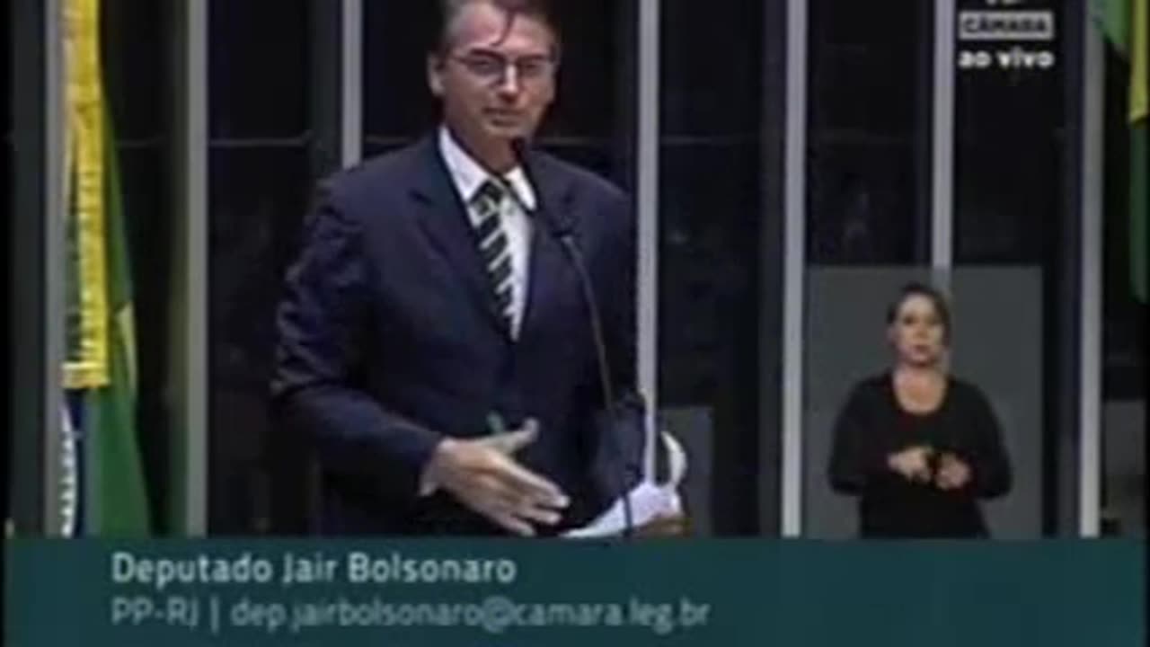 BOLSONARO DE FRENTE COM GABI