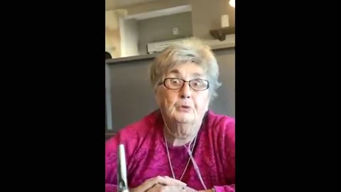 "I think it sucks!" Hilarious Colorado grandma has some STRONG opinions on the restaurant decor