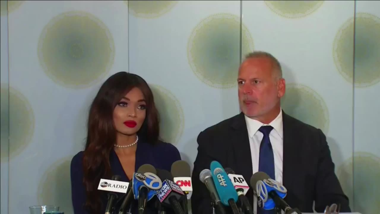 HARVEY WEINSTEIN - I BELIEVE THIS IS HOW HE TREATS ALL OF HIS CLIENTS...