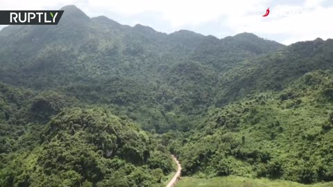 Snimka tajlandske špilje iz zraka