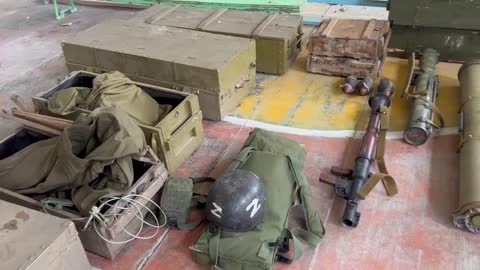 Russische Trophäen, die von Ukrainern in Balaklia erbeutet wurden