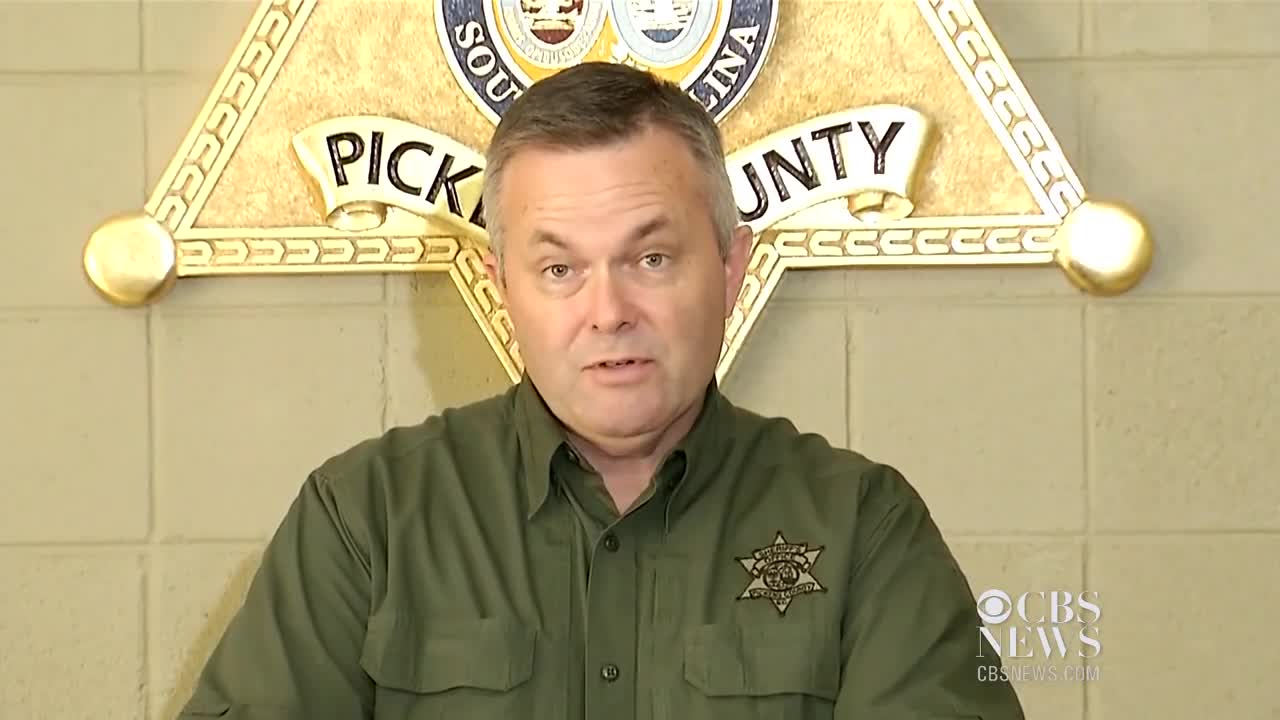 Sheriff hails "hero" homeowner who fatally shot escaped inmate