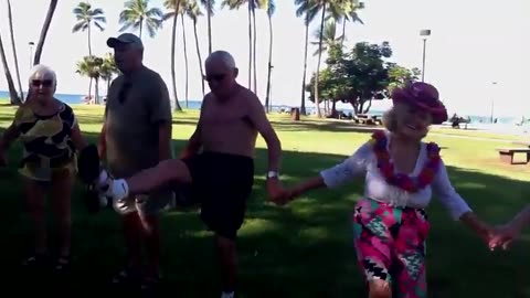 Bragg Exercise Class Waikiki Beach