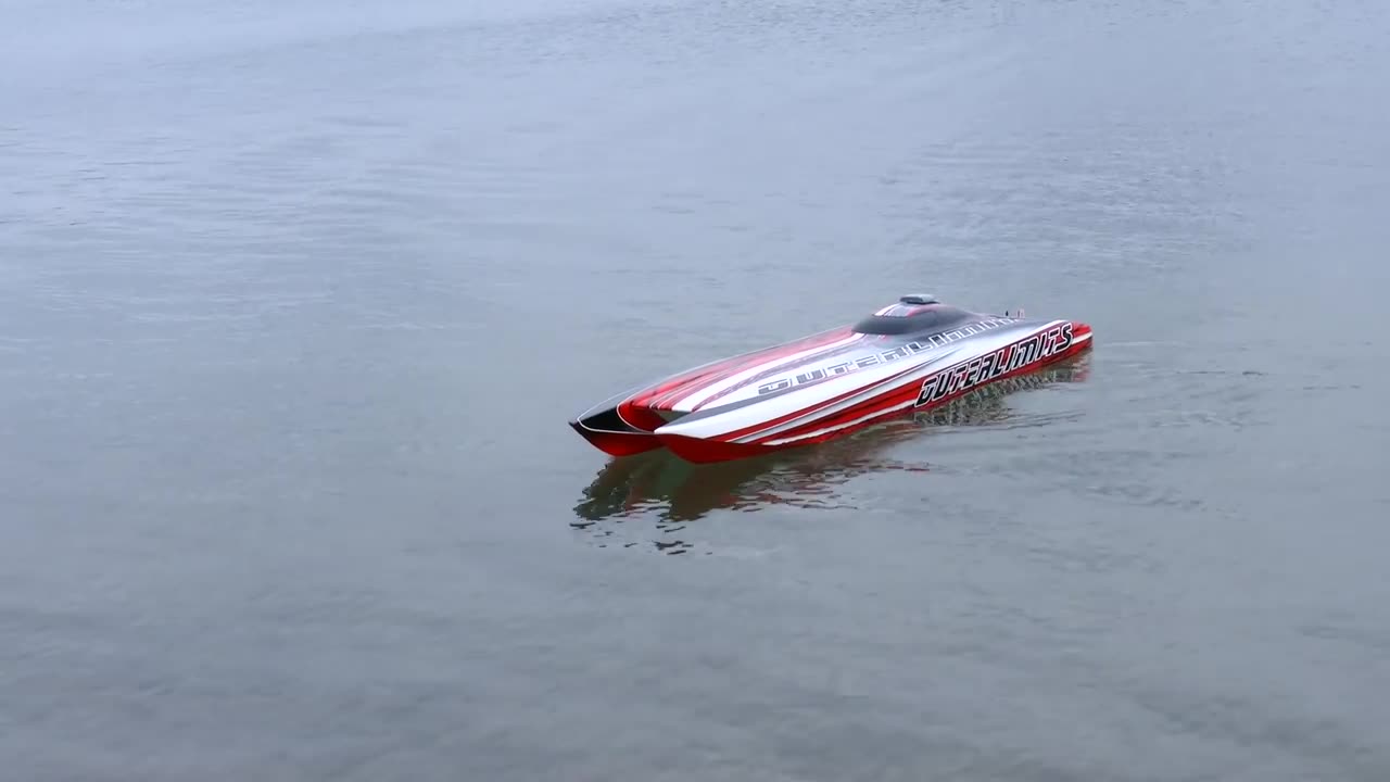 GIGANTIC POWERFUL RC POWERBOAT SPEEDBOAT HPR-233 130 KMH