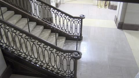 7208USCH01PlazaStair37toRotunda_2021-01-06_14h11min02s573ms.mp4