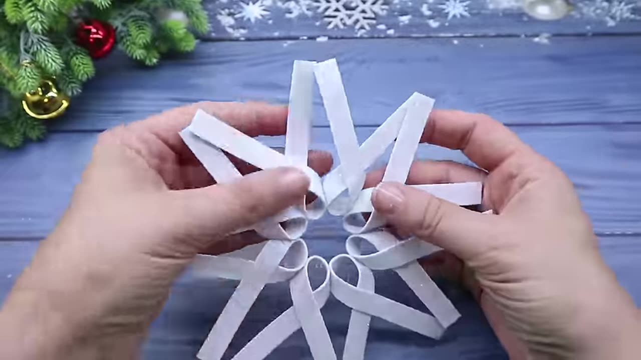 DIY Christmas Decor - Snowflake