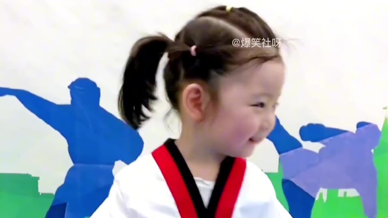 Check out the taekwondo competitions that have been made cute and try to make your opponents cute.