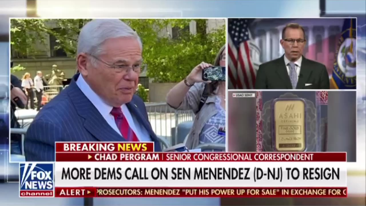 Gold Bars Menendez is still getting Intel briefings!