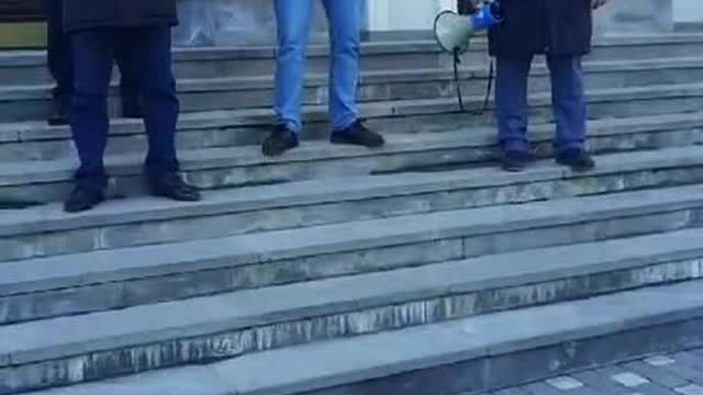 В Цхинвали оппозиционные депутаты провели митинг у здание парламента - 26.02.2021