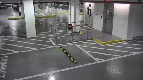 6082RHOBG3G306ANorthLobby_2021-01-06_20h00min02s590ms.mp4