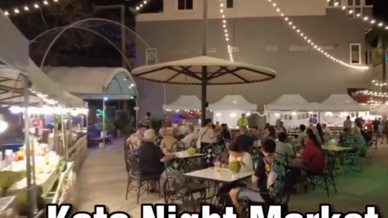 Tour the Thai night market