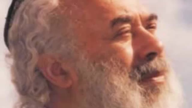 Hamavdil - Rabbi Shlomo Carlebach - המבדיל - רבי שלמה קרליבך