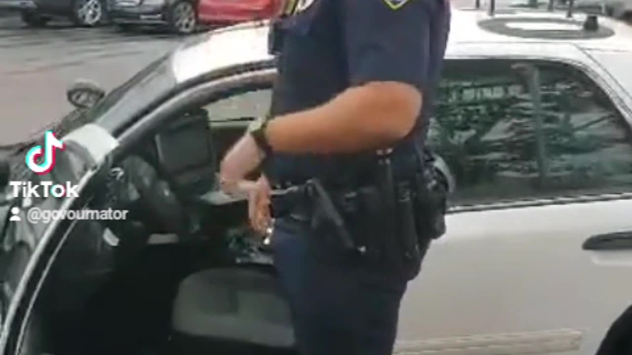 6'8" cop can't fit in crown victoria.