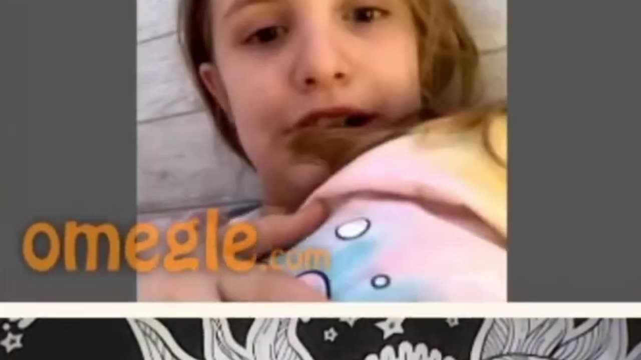 Showing her boobs on Omegle