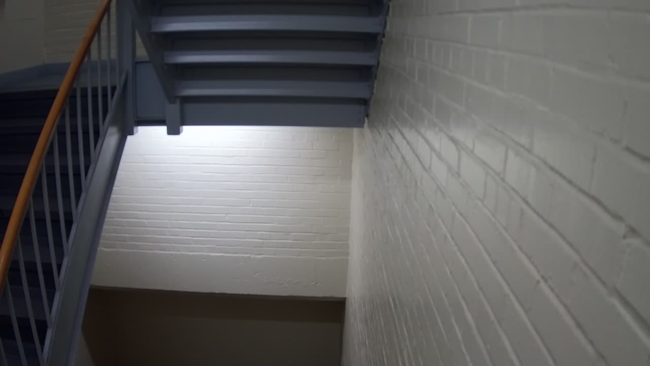 3869FHOB01Stair6_2021-01-06_10h40min01s020ms.mp4