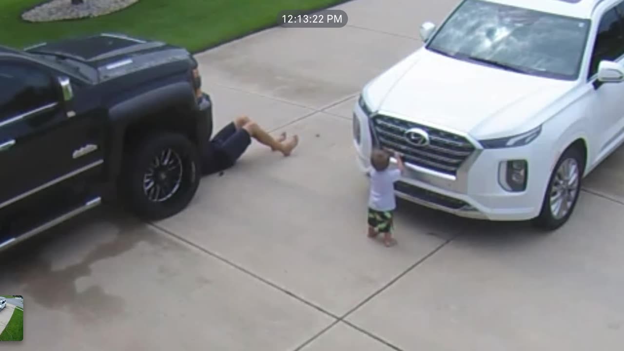 Little Helper Hides Phone In Car Grille