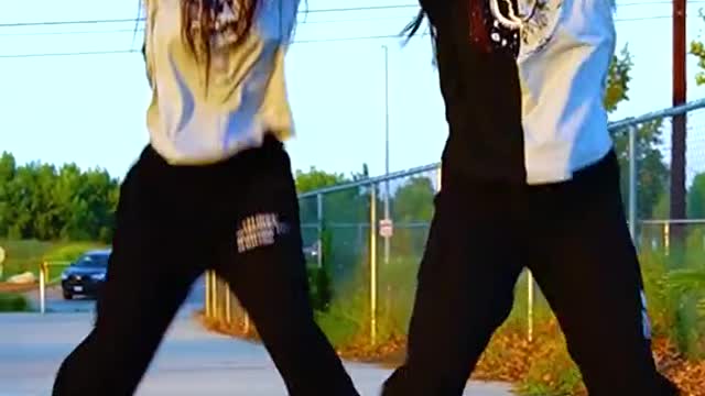 Viral Dance by two amazing women; best dance step ever.