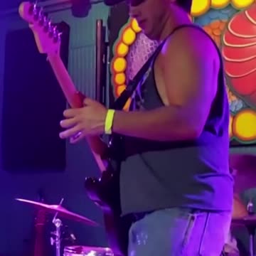 Max Indiveri (The Whips) - LIVE @ Cobra (Short 3)