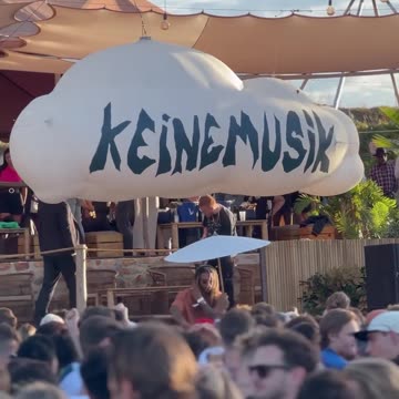 Dwson IN THE MIX IN Cape Town